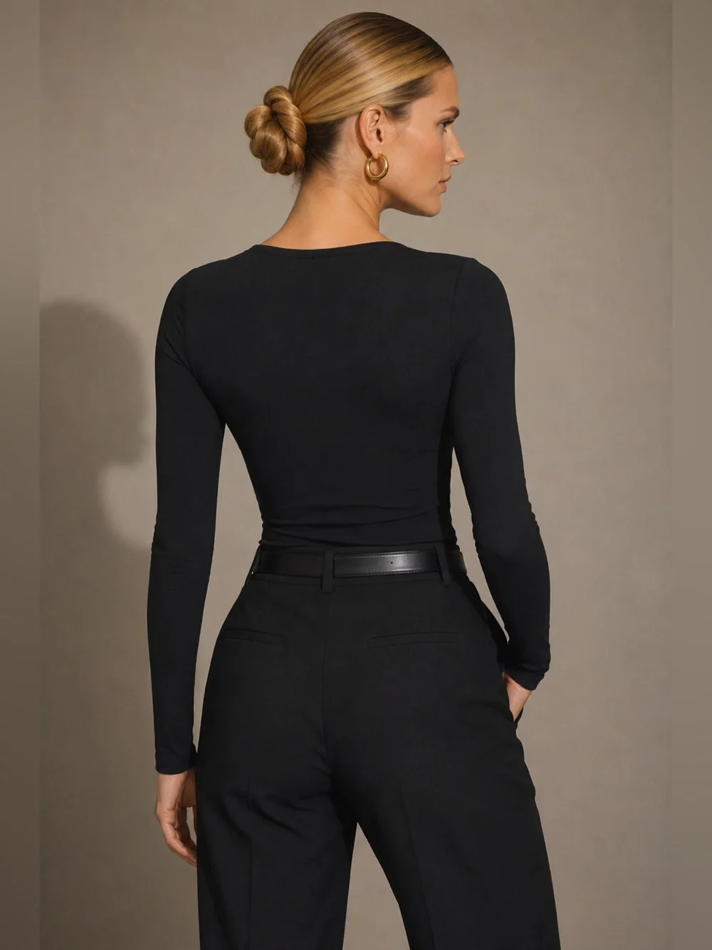 NWT Susana Monaco Black Sweetheart Neck Long Sleeve Fitted Top Medium Chic Style - Picture 3 of 9
